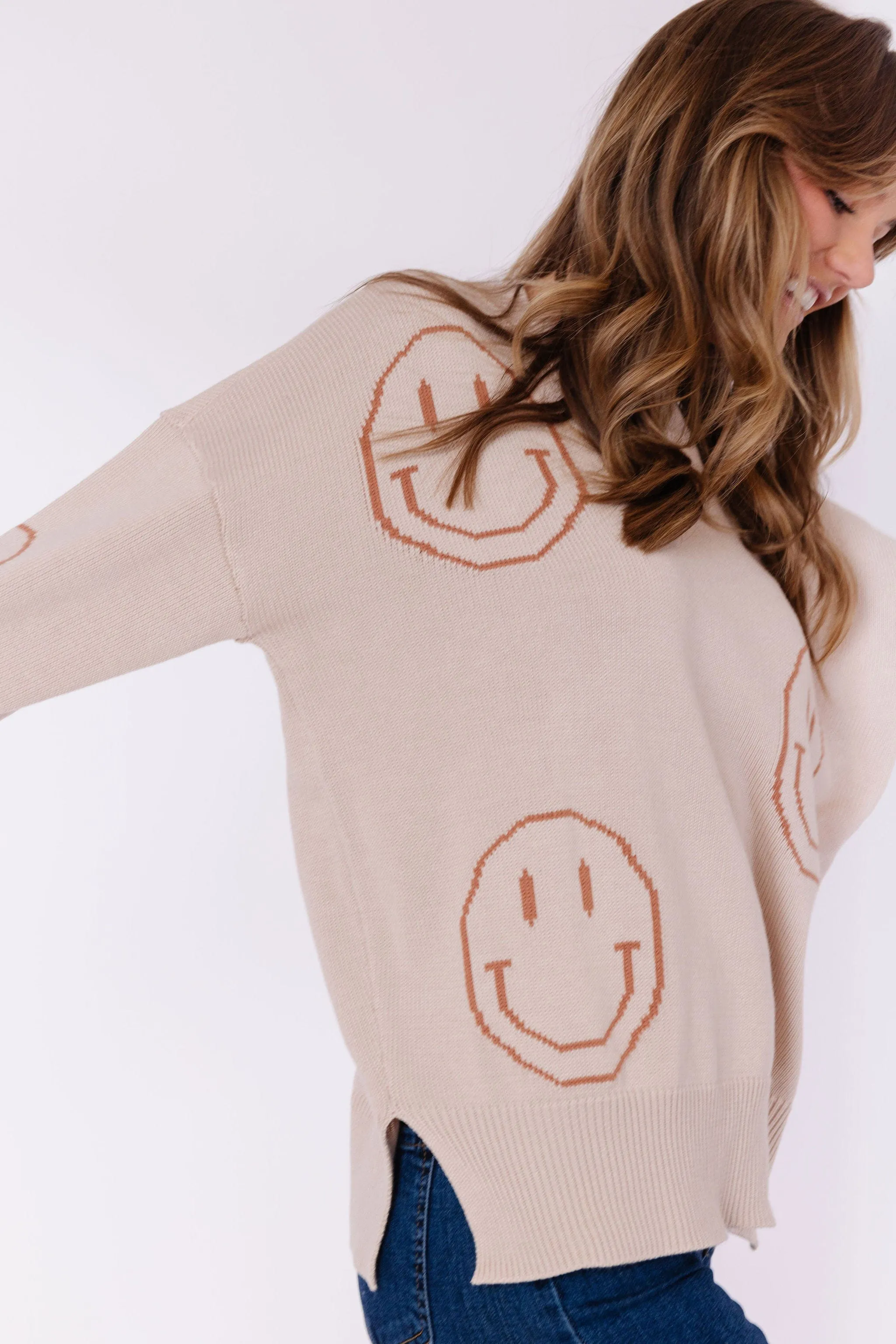 Smile Sweater in Beige